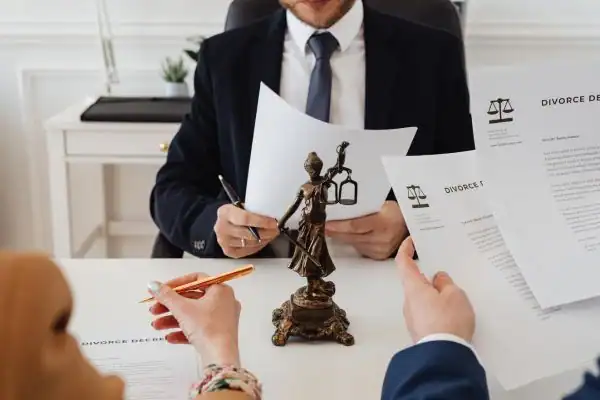 our fees Fleet from EH Mediation - image of couple in joint mediation meeting